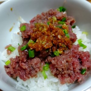 星ガツオの中落ち丼